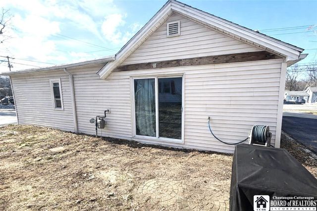 88 Main Street, Hanover, NY 14136