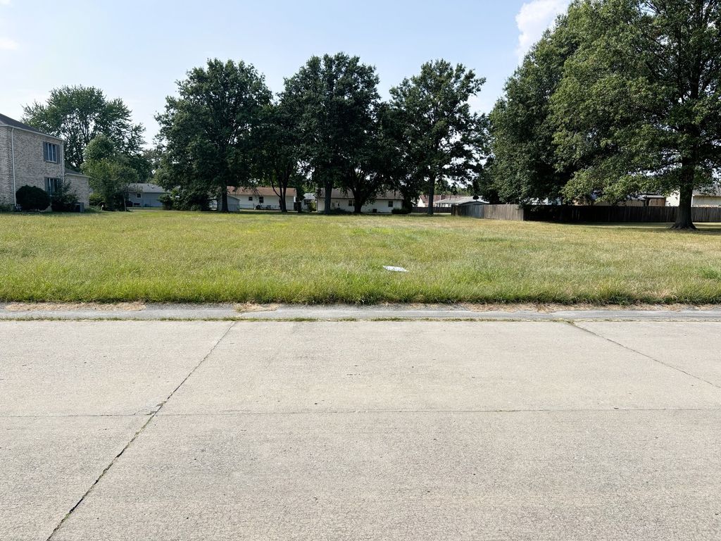 Image 1 of property listing at 516 Sable Drive, Centralia, IL 62801