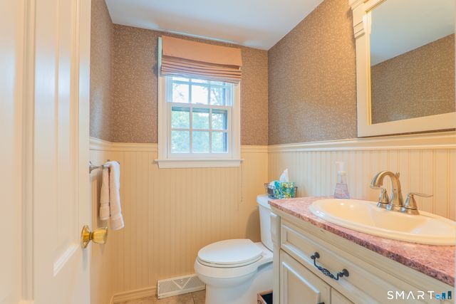 260 Pilgrim Lane, Stratford, CT 06614