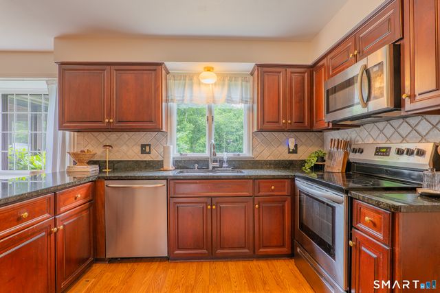 260 Pilgrim Lane, Stratford, CT 06614