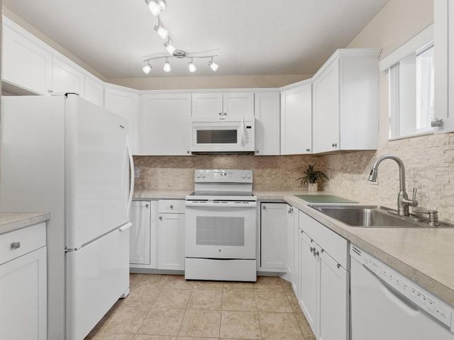 2650 Boundbrook Boulevard 109, West Palm Beach, FL 33406