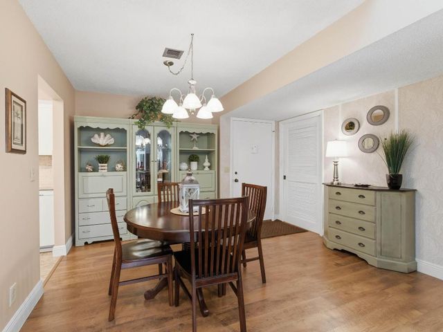 2650 Boundbrook Boulevard 109, West Palm Beach, FL 33406