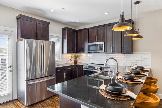 2003 Convent Pl Apt 6, Nashville, TN 37212