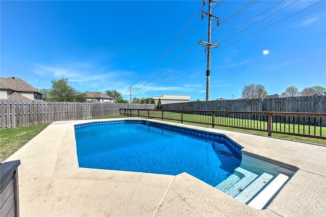 4280 W Water Lilly Court, Fayetteville, AR 72704