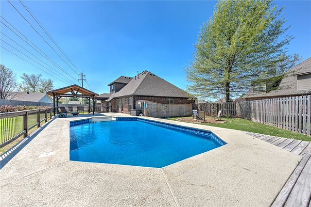 4280 W Water Lilly Court, Fayetteville, AR 72704