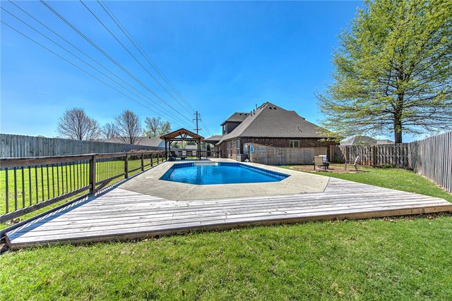4280 W Water Lilly Court, Fayetteville, AR 72704