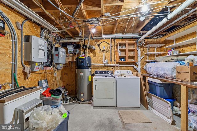 38 N DUPONT RD, Carneys Point, NJ 08069