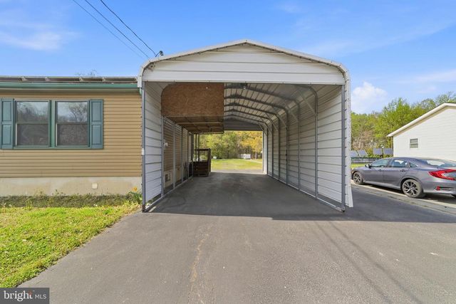 38 N DUPONT RD, Carneys Point, NJ 08069