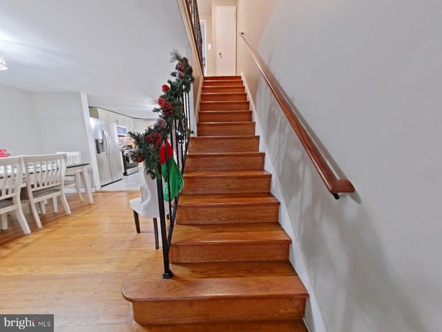 1413 GREEN VALLEY RD, Norristown, PA 19401