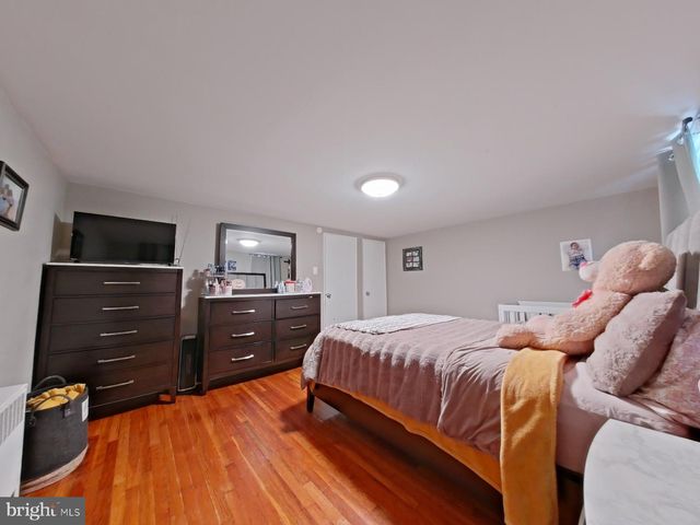 1413 GREEN VALLEY RD, Norristown, PA 19401