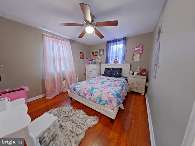 1413 GREEN VALLEY RD, Norristown, PA 19401