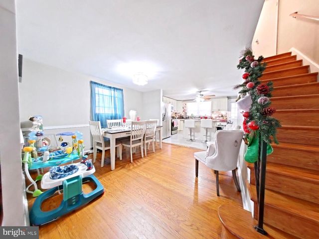 1413 GREEN VALLEY RD, Norristown, PA 19401