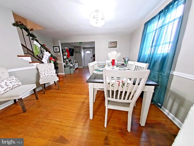 1413 GREEN VALLEY RD, Norristown, PA 19401