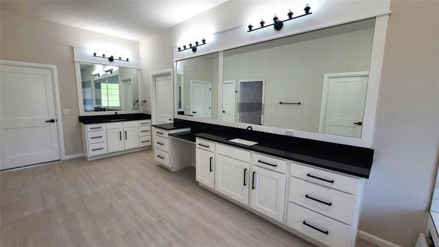 1308 W Harvard Way, Mustang, OK 73064