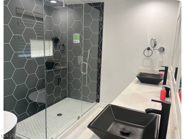 2708 West Oakey Boulevard, Las Vegas, NV 89102