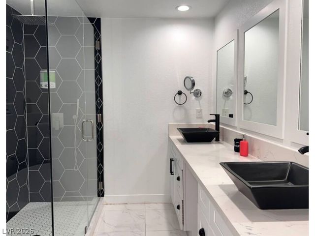 2708 West Oakey Boulevard, Las Vegas, NV 89102
