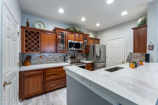 10901 BURNT MILL Road 2402, Jacksonville, FL 32256