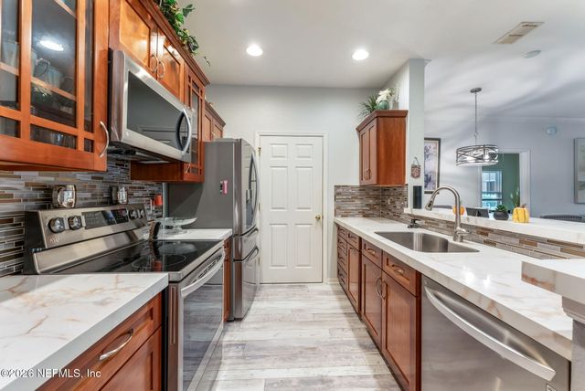 10901 BURNT MILL Road 2402, Jacksonville, FL 32256