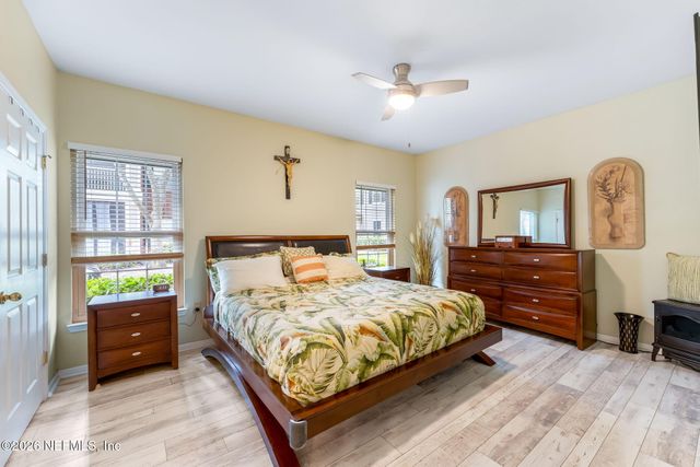 10901 BURNT MILL Road 2402, Jacksonville, FL 32256