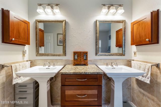 10901 BURNT MILL Road 2402, Jacksonville, FL 32256