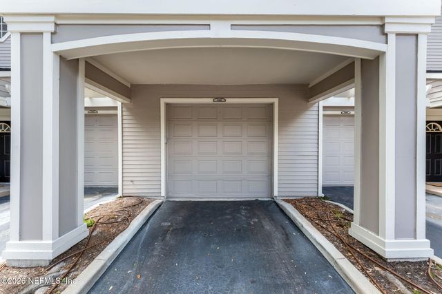 10901 BURNT MILL Road 2402, Jacksonville, FL 32256