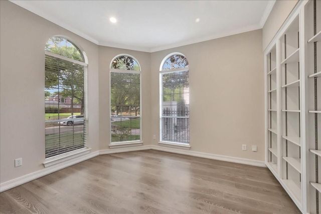 15511 Turtle Oak Court, Houston, TX 77059