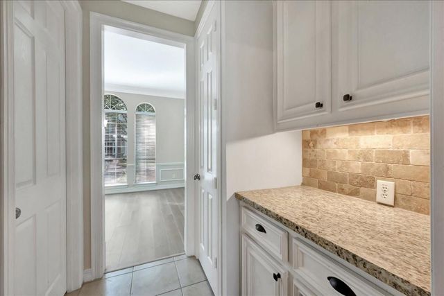 15511 Turtle Oak Court, Houston, TX 77059