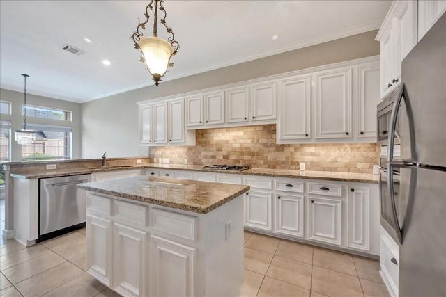15511 Turtle Oak Court, Houston, TX 77059