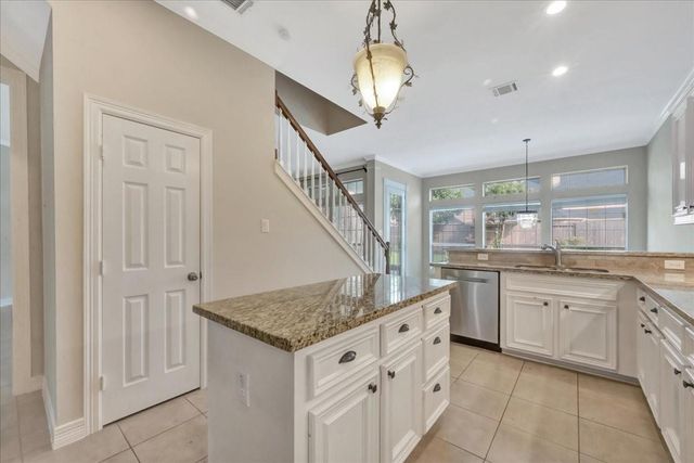 15511 Turtle Oak Court, Houston, TX 77059
