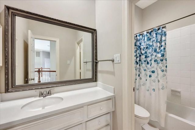 15511 Turtle Oak Court, Houston, TX 77059