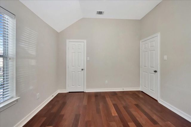 15511 Turtle Oak Court, Houston, TX 77059