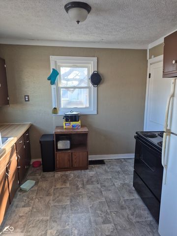 835 Allen Street, Scottsburg, IN 47170