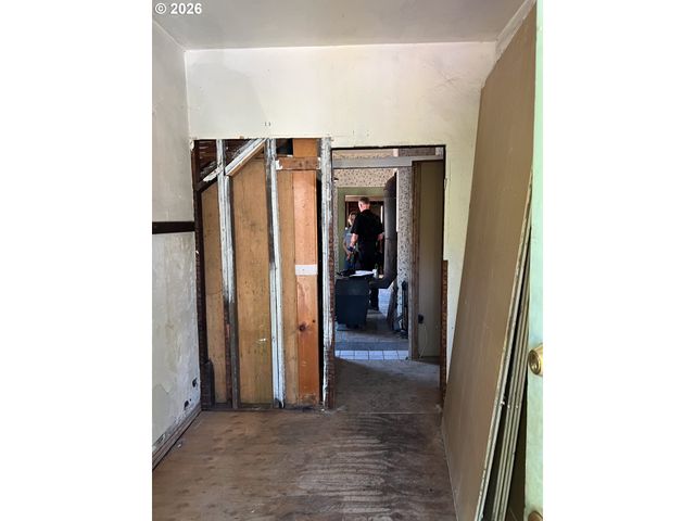4904 Ne 12TH Ave, Portland, OR 97211