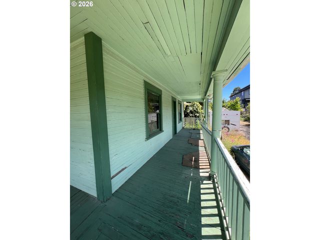 4904 Ne 12TH Ave, Portland, OR 97211