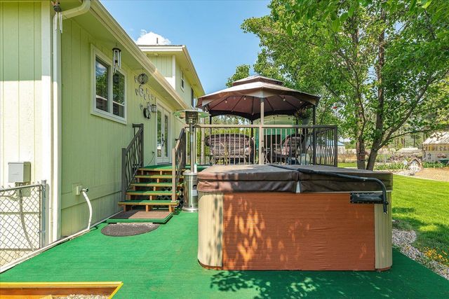 16324 N Cimmeron Ct, Nine Mile Falls, WA 99026