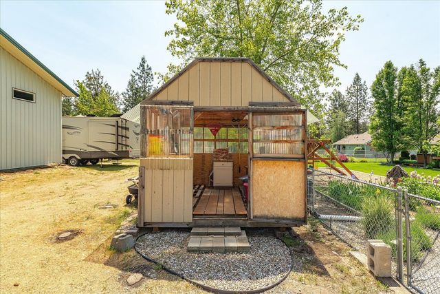 16324 N Cimmeron Ct, Nine Mile Falls, WA 99026
