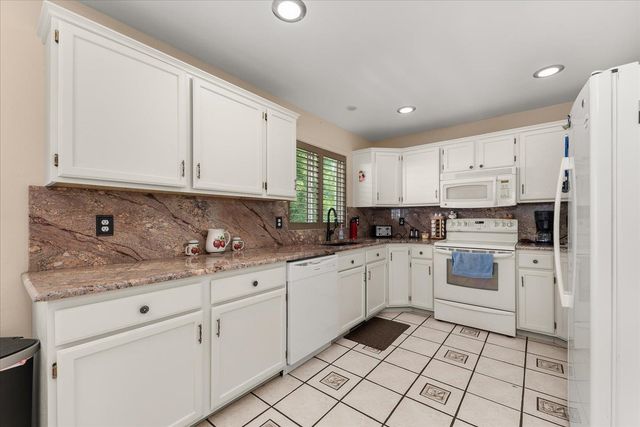 16324 N Cimmeron Ct, Nine Mile Falls, WA 99026