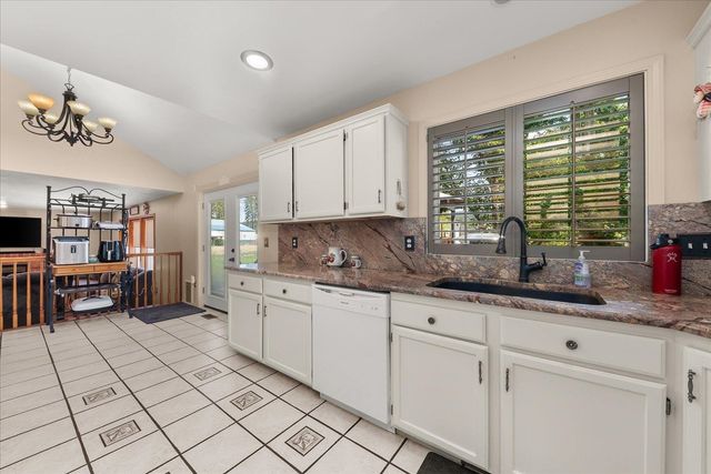 16324 N Cimmeron Ct, Nine Mile Falls, WA 99026