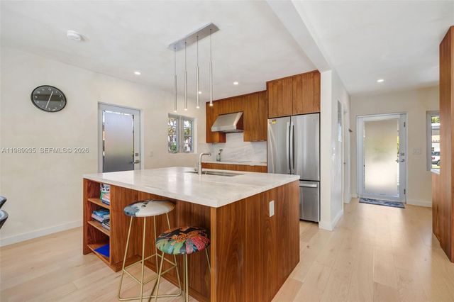 830 NE 72nd St, Miami, FL 33138