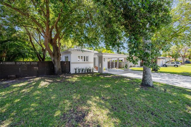 830 NE 72nd St, Miami, FL 33138