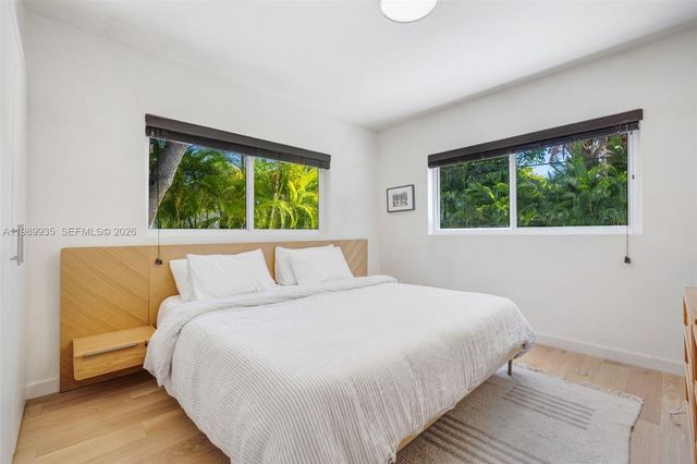 830 NE 72nd St, Miami, FL 33138