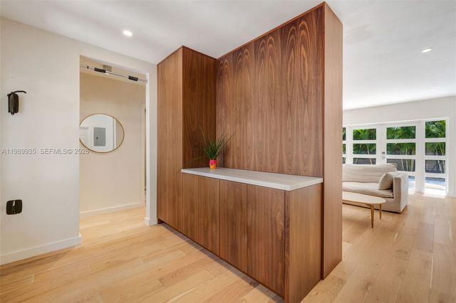 830 NE 72nd St, Miami, FL 33138