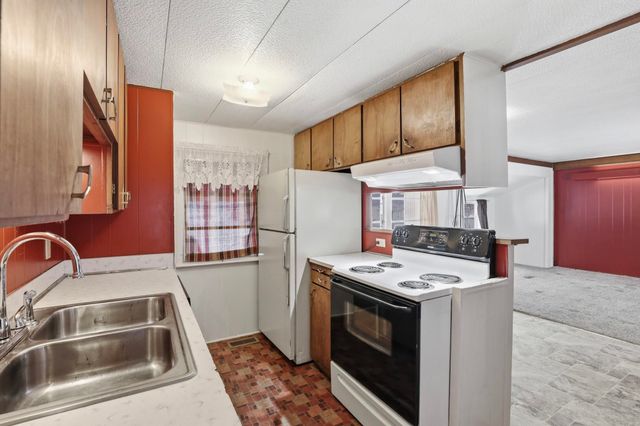 41210 N Newport Hwy Hwy, Elk, WA 99009