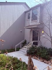 2176 Overlook Court, Ann Arbor, MI 48103