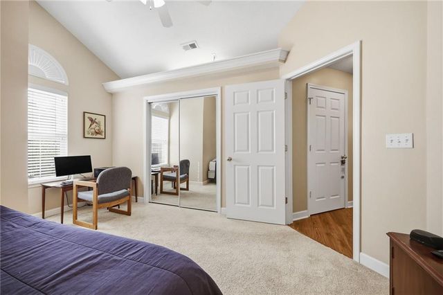 7104 Hedge Lane Terrace, Shawnee, KS 66227