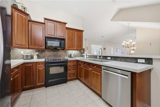 7104 Hedge Lane Terrace, Shawnee, KS 66227