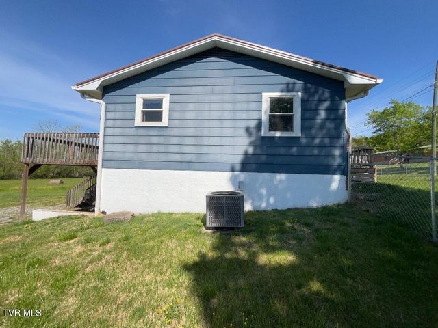 965 Roaring Fork Road, Greeneville, TN 37745