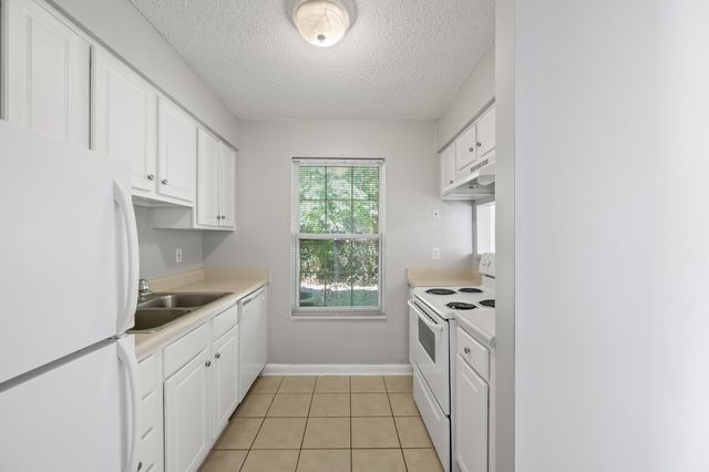 1814 Dr Martin Luther King Jr B, Murfreesboro, TN 37130