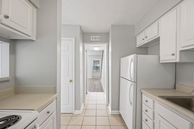 1814 Dr Martin Luther King Jr B, Murfreesboro, TN 37130