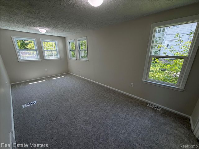 1016 Gillett Street, Port Huron, MI 48060